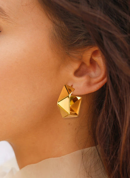 Boucles d'oreilles créoles géométriques